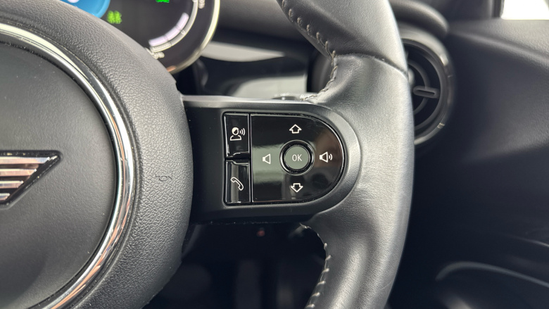 MINI Hatchback 135kW Cooper S Level 3 33kWh 3dr Auto Electric Hatchback